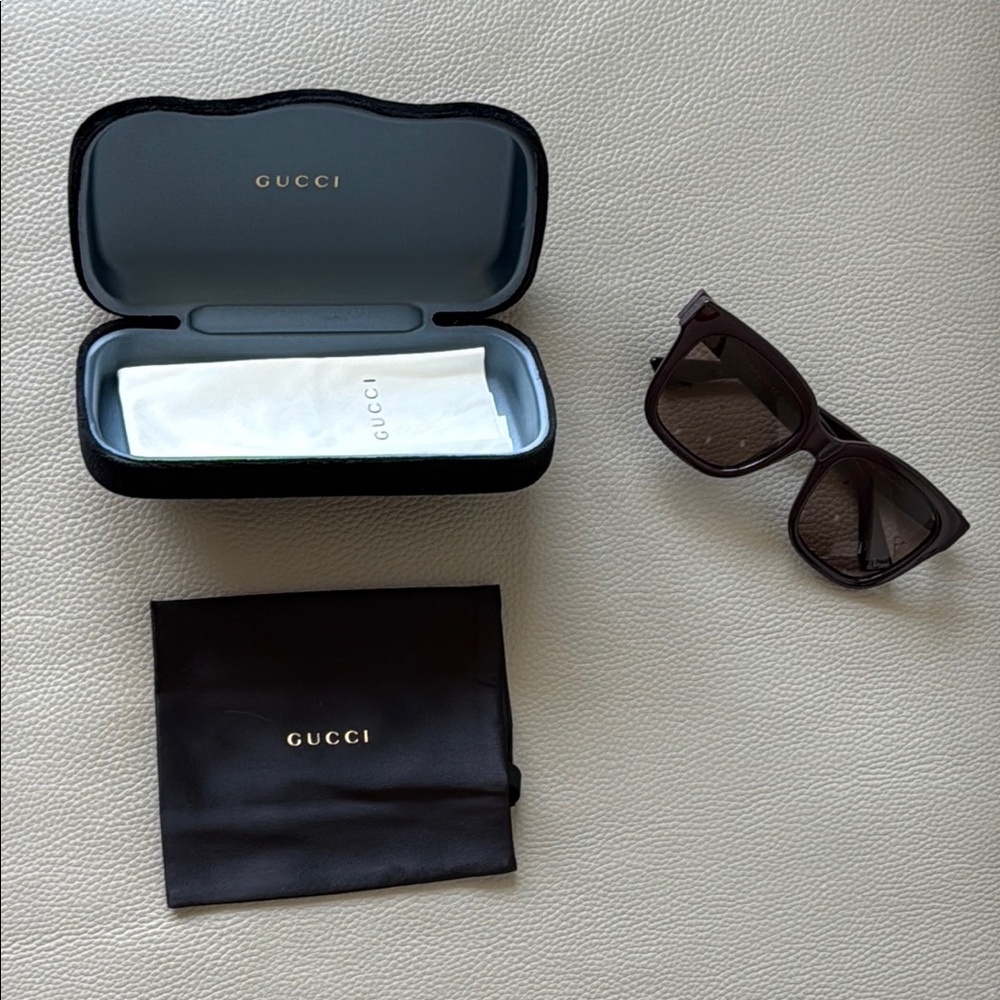 Gucci Eyewear square-frame sunglasses. Excellent condition